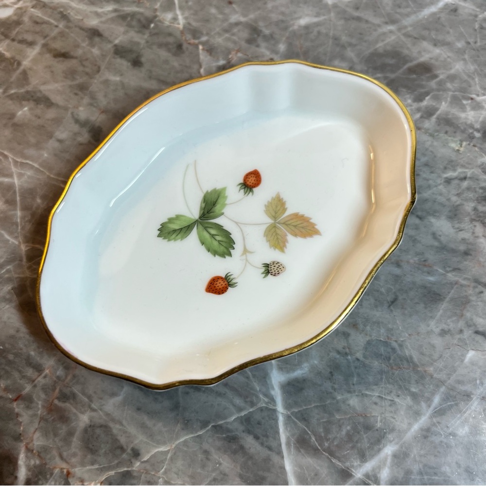 Wedgwood Wild Strawberry Silver Trinket Dish